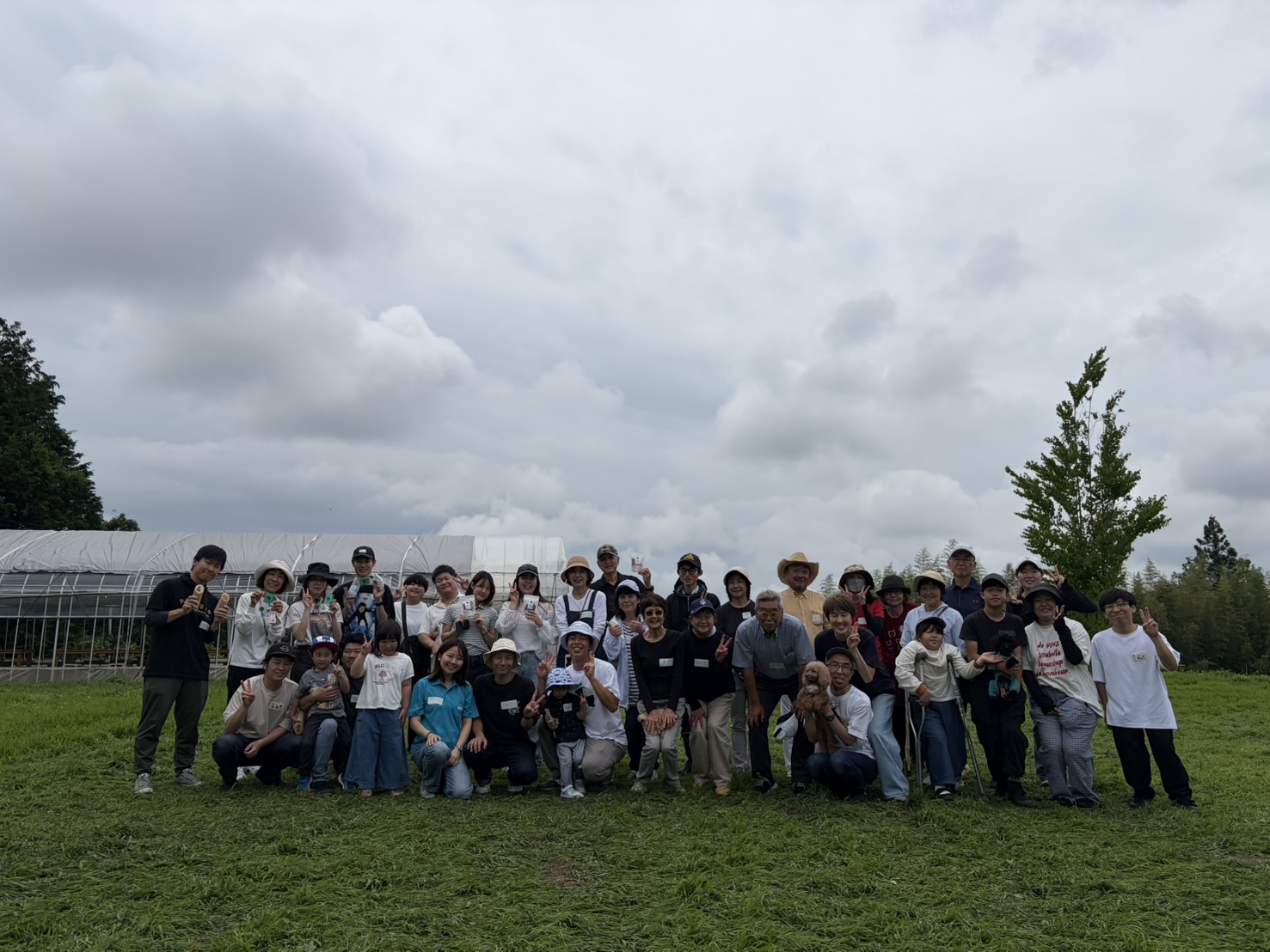 モルックでつながる一日。田園風景のたぬき社に、笑い声が響きました